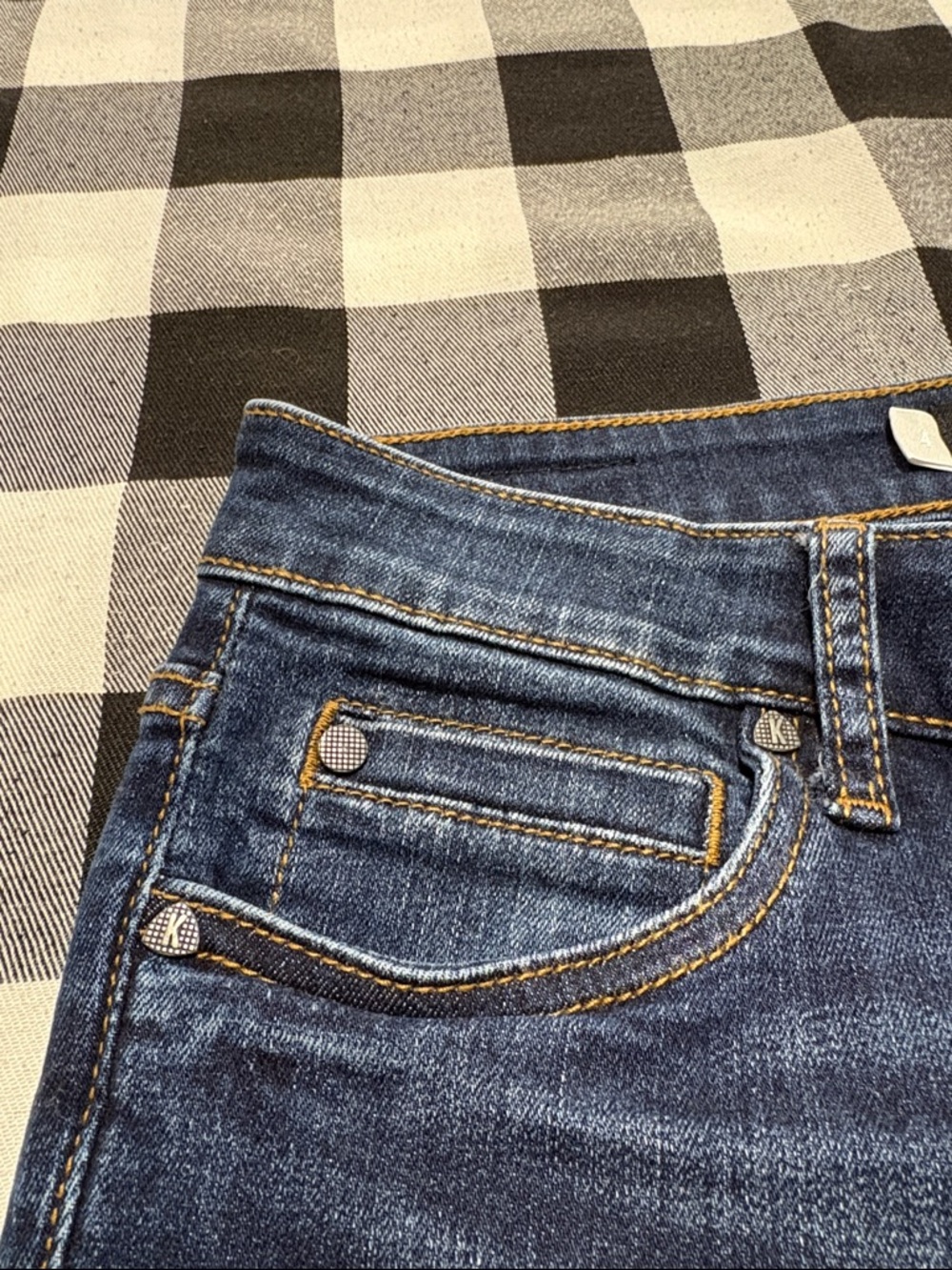 Kut From The Kloth Catherine Boyfriend Jeans Mid Rise Women Size 4 x 30 Stretch - Picture 7 of 14